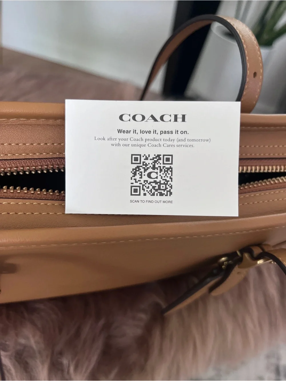 NEW Coach Swing Zip Leather Shoulder Bag